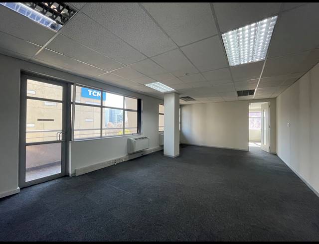 91M² OFFICE TO LET IN SANDTON CENTRAL